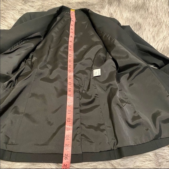 Black theory suit jacket size 2 - Picture 5 of 7